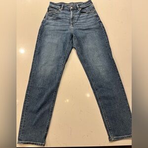 American Eagle Mom Jean size 6 long